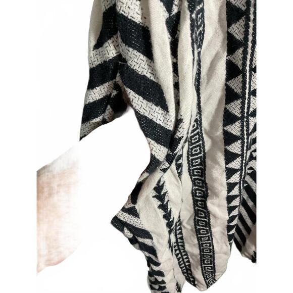 Old Navy Black and White Boho Geometric Pattern Dress Large - Picture 4 of 7